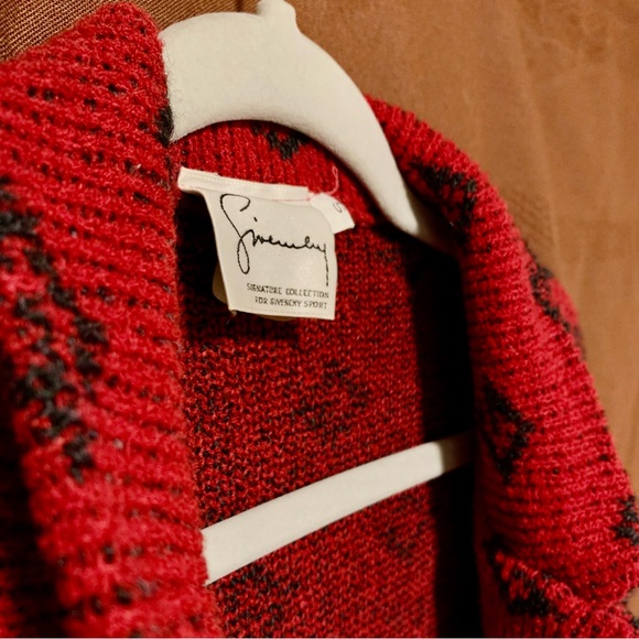 1980s Givenchy Knitted Sweater - Picture 5 of 15